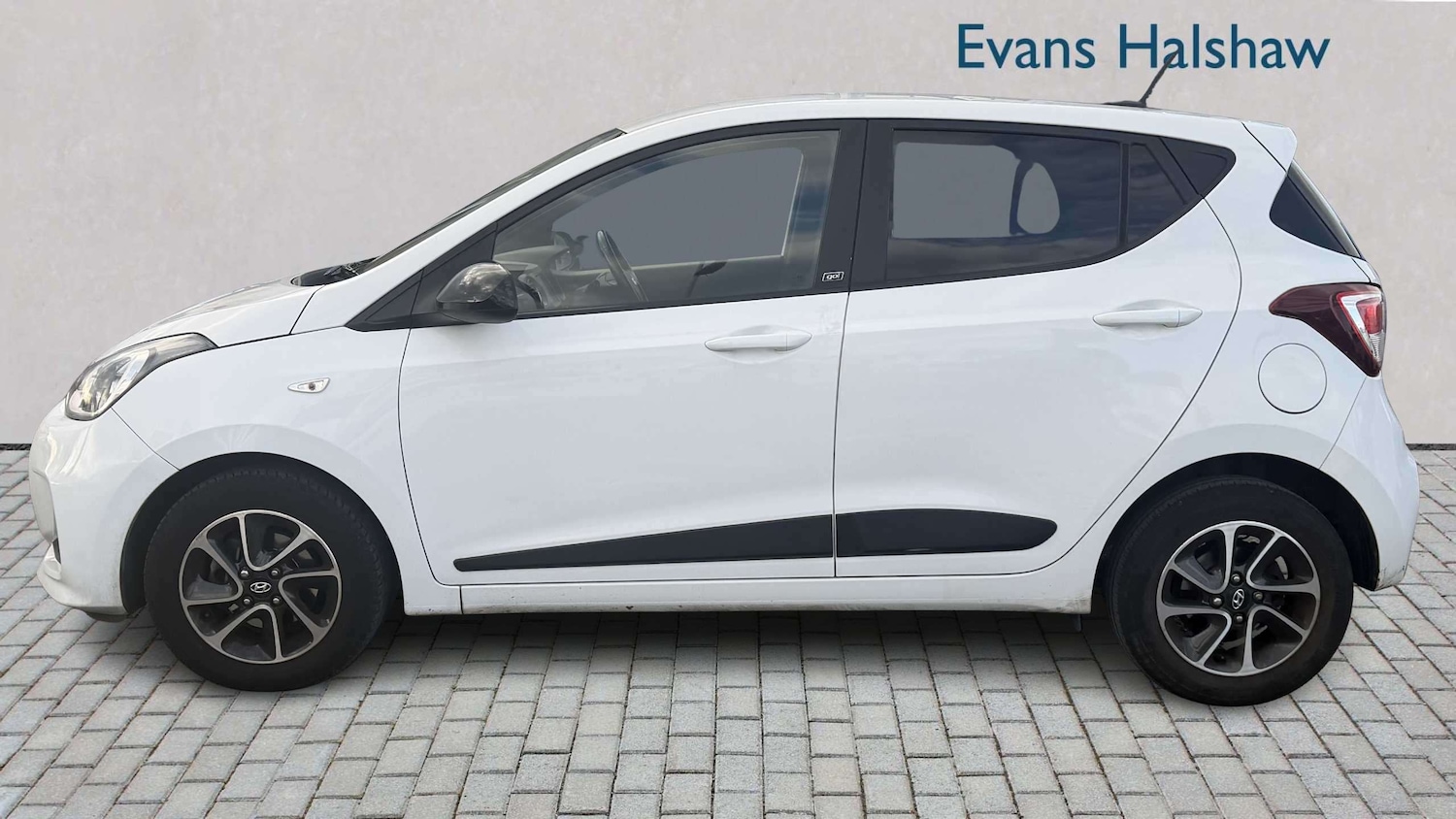 Used Hyundai i10 2018 for sale - 78076683: Photo 3