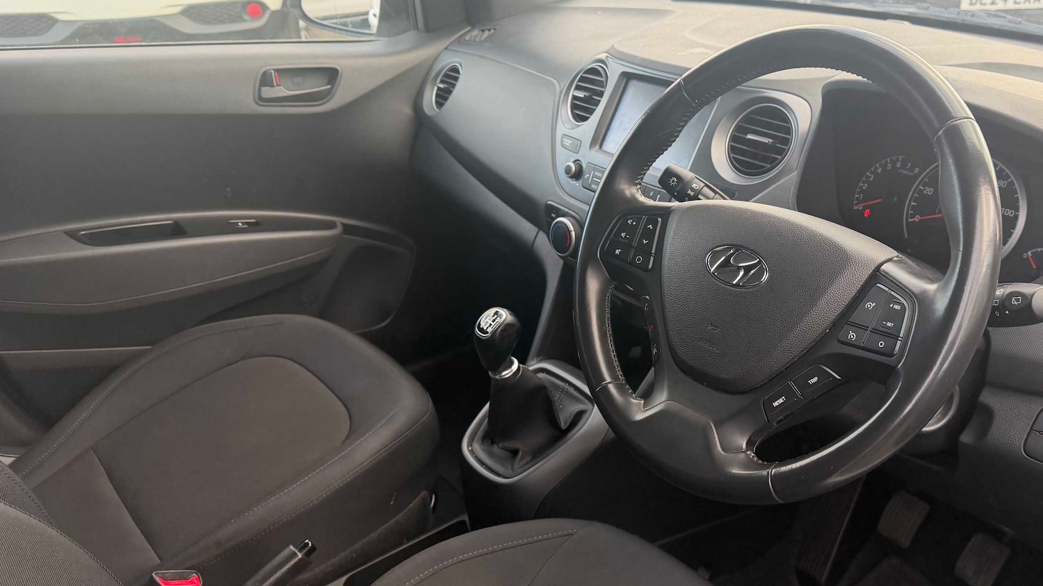 Used Hyundai i10 2018 for sale - 78076683: Photo 8