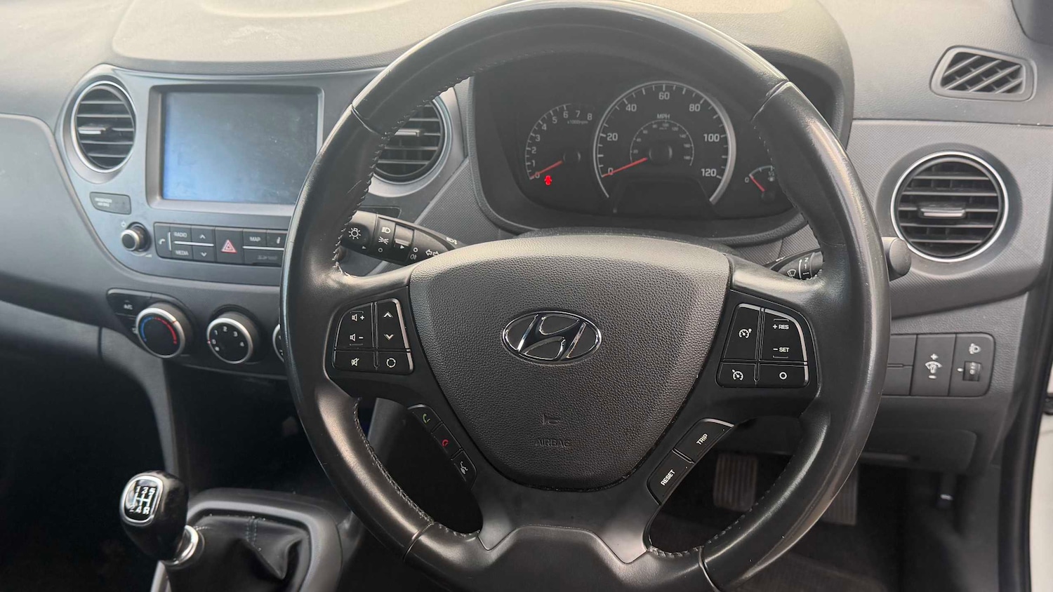 Used Hyundai i10 2018 for sale - 78076683: Photo 9