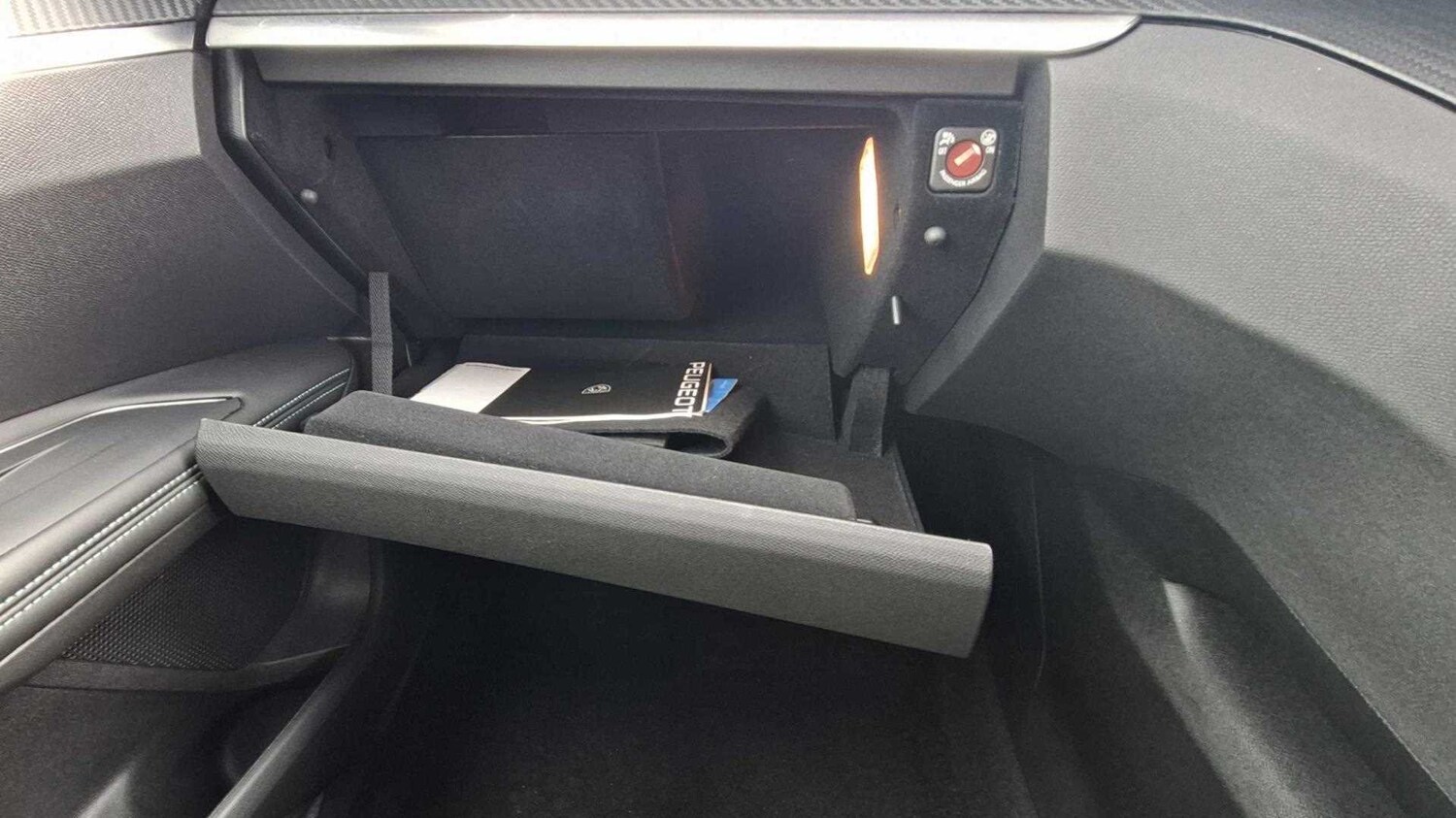 Used Peugeot 3008 for sale - 77860846: Photo 21