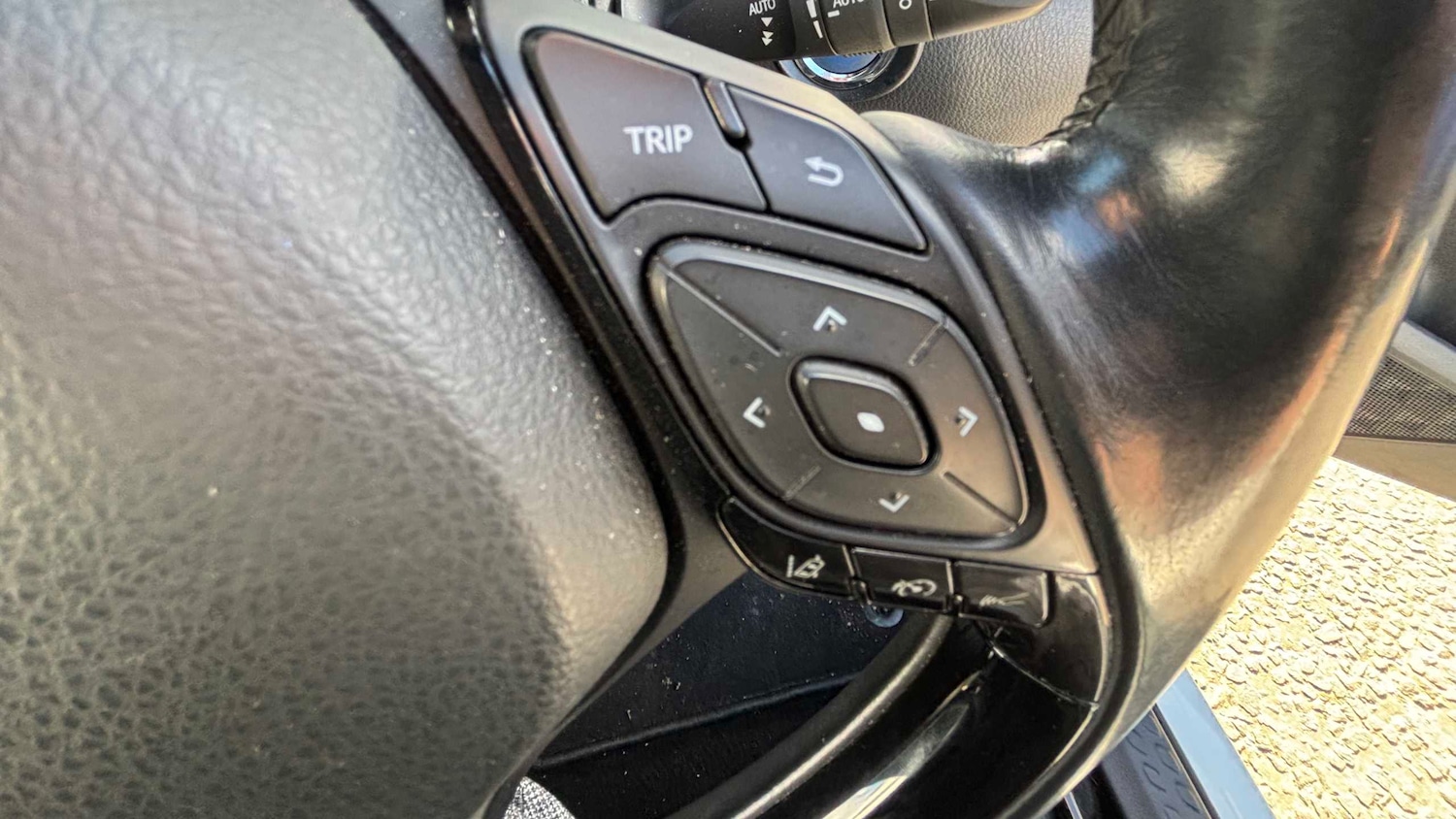 Used Toyota C-HR 2018 for sale - 77894358: Photo 17