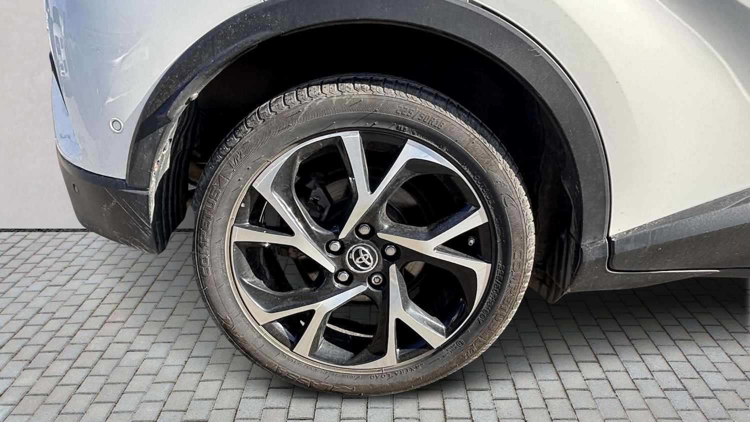 Used Toyota C-HR 2018 for sale - 77894358: Photo 6