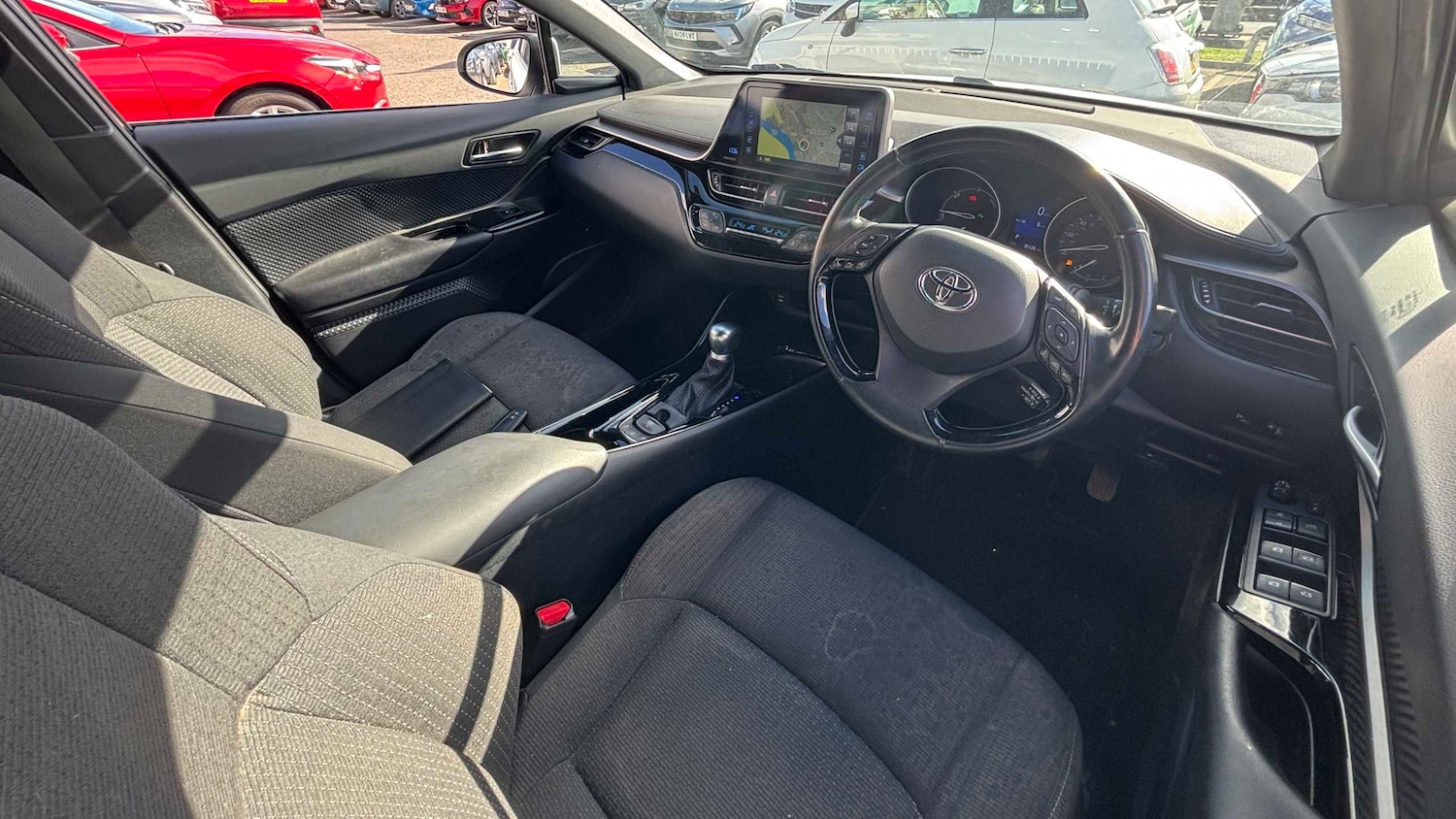 Used Toyota C-HR 2018 for sale - 77894358: Photo 8