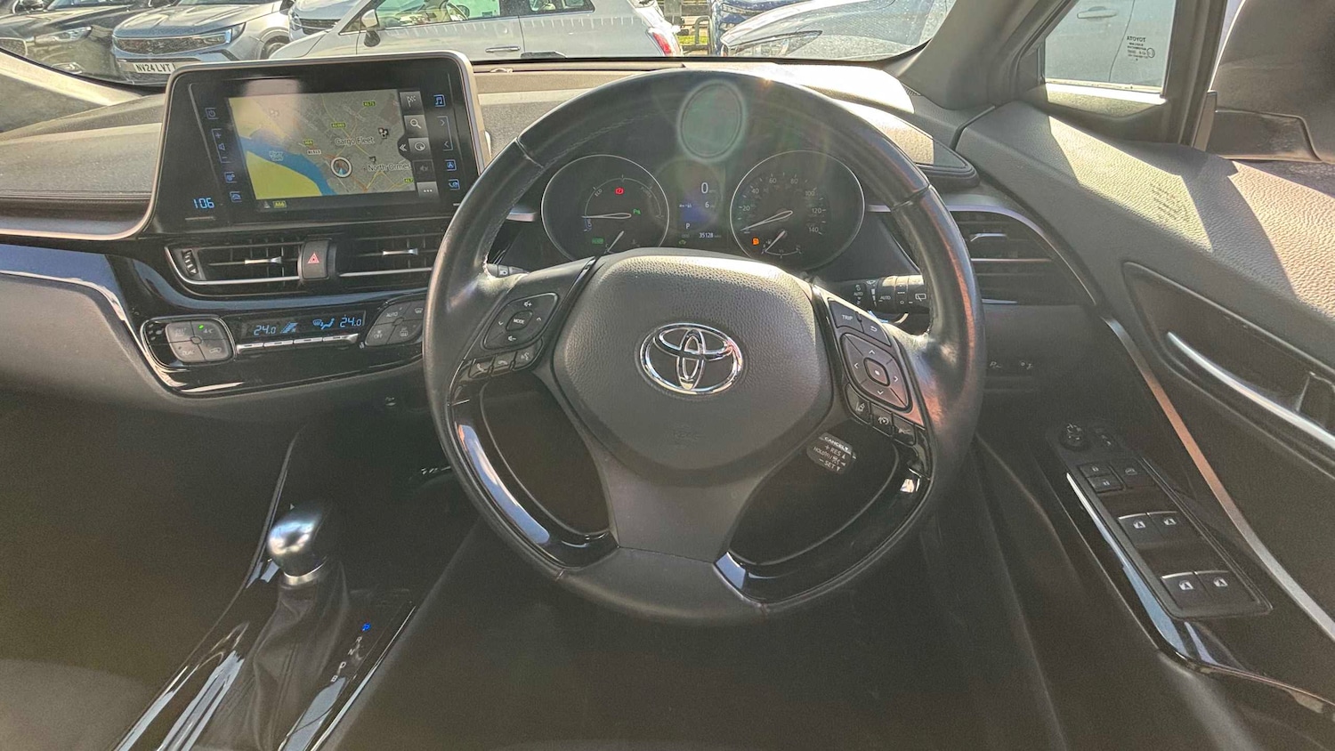 Used Toyota C-HR 2018 for sale - 77894358: Photo 9