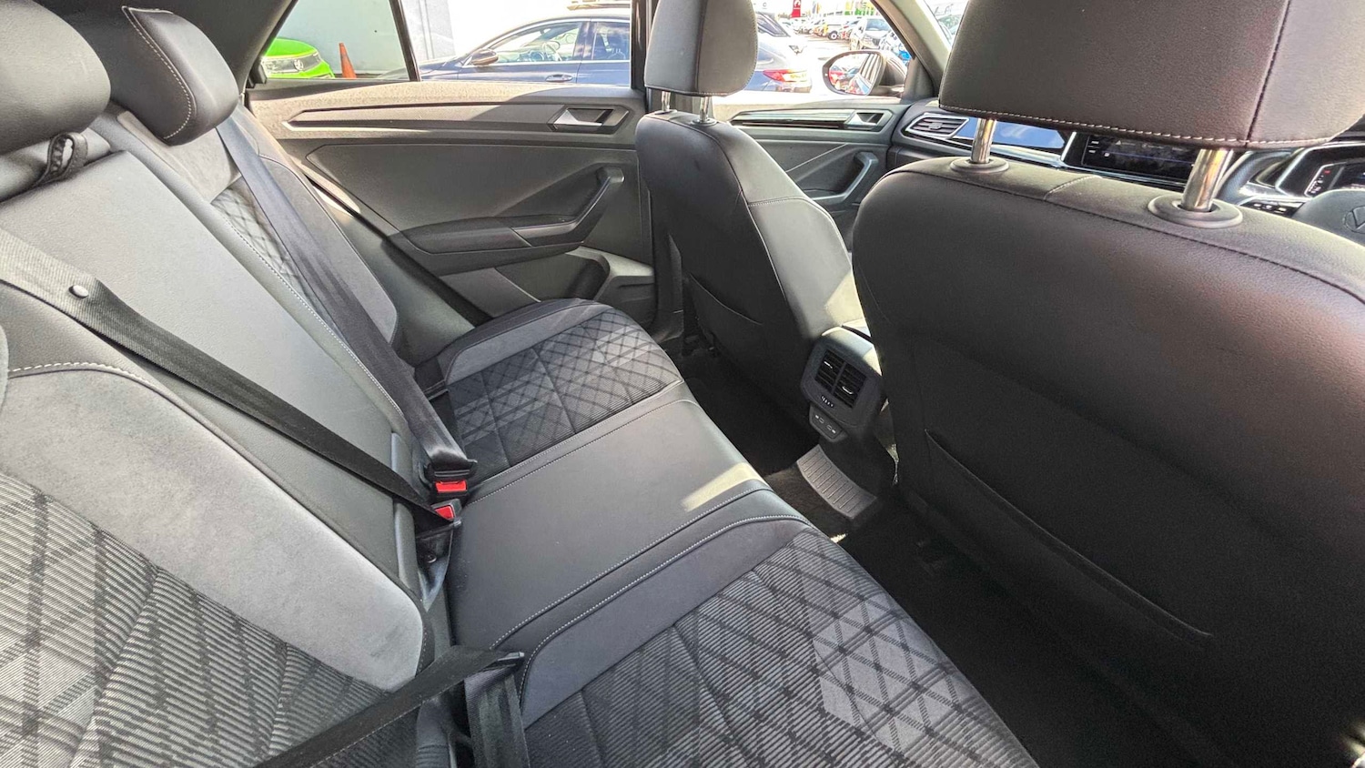 Used Volkswagen T-Roc 2023 for sale - 78149108: Photo 12