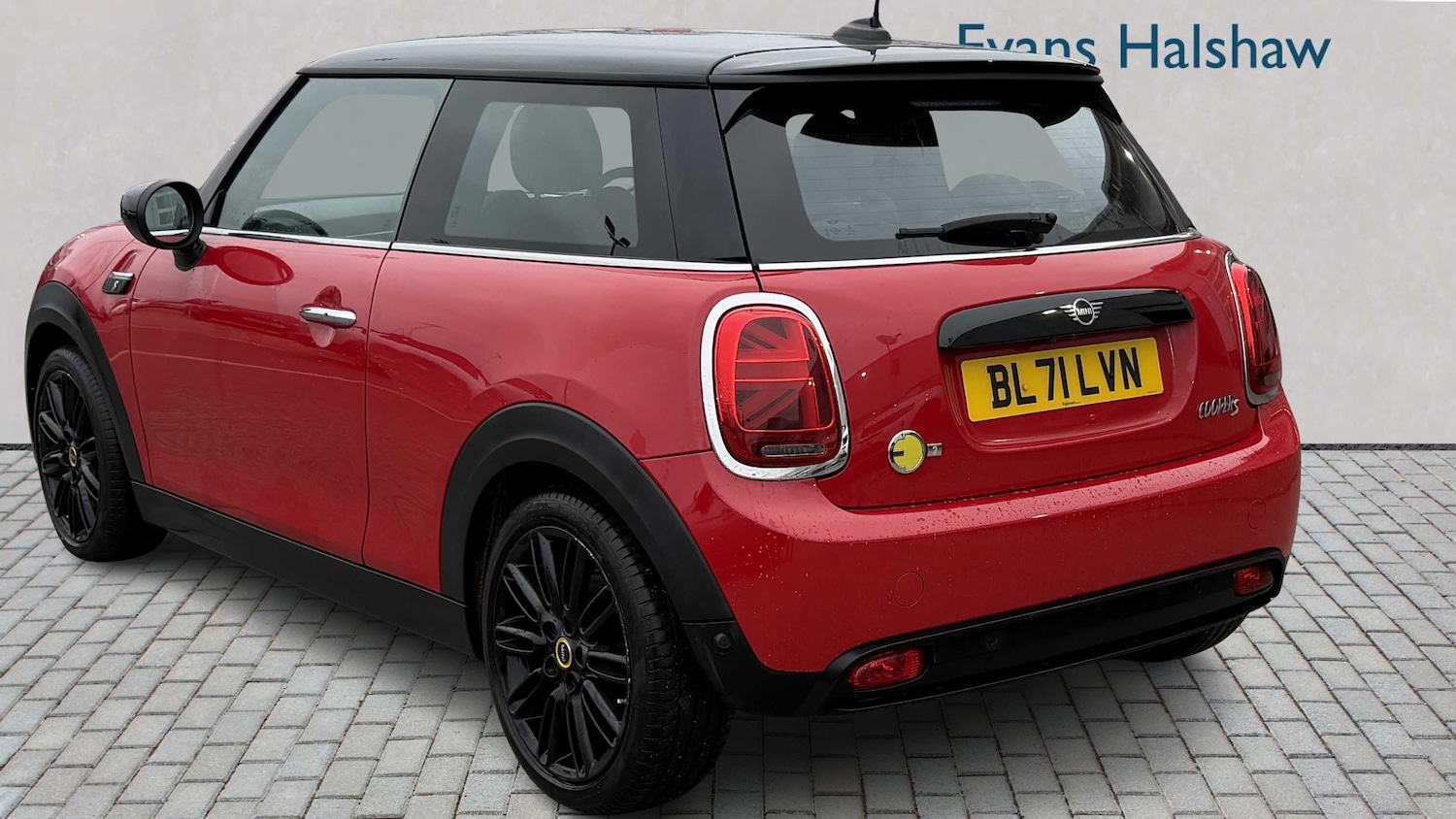 Used MINI Hatch 2022 for sale - 77860227: Photo 2