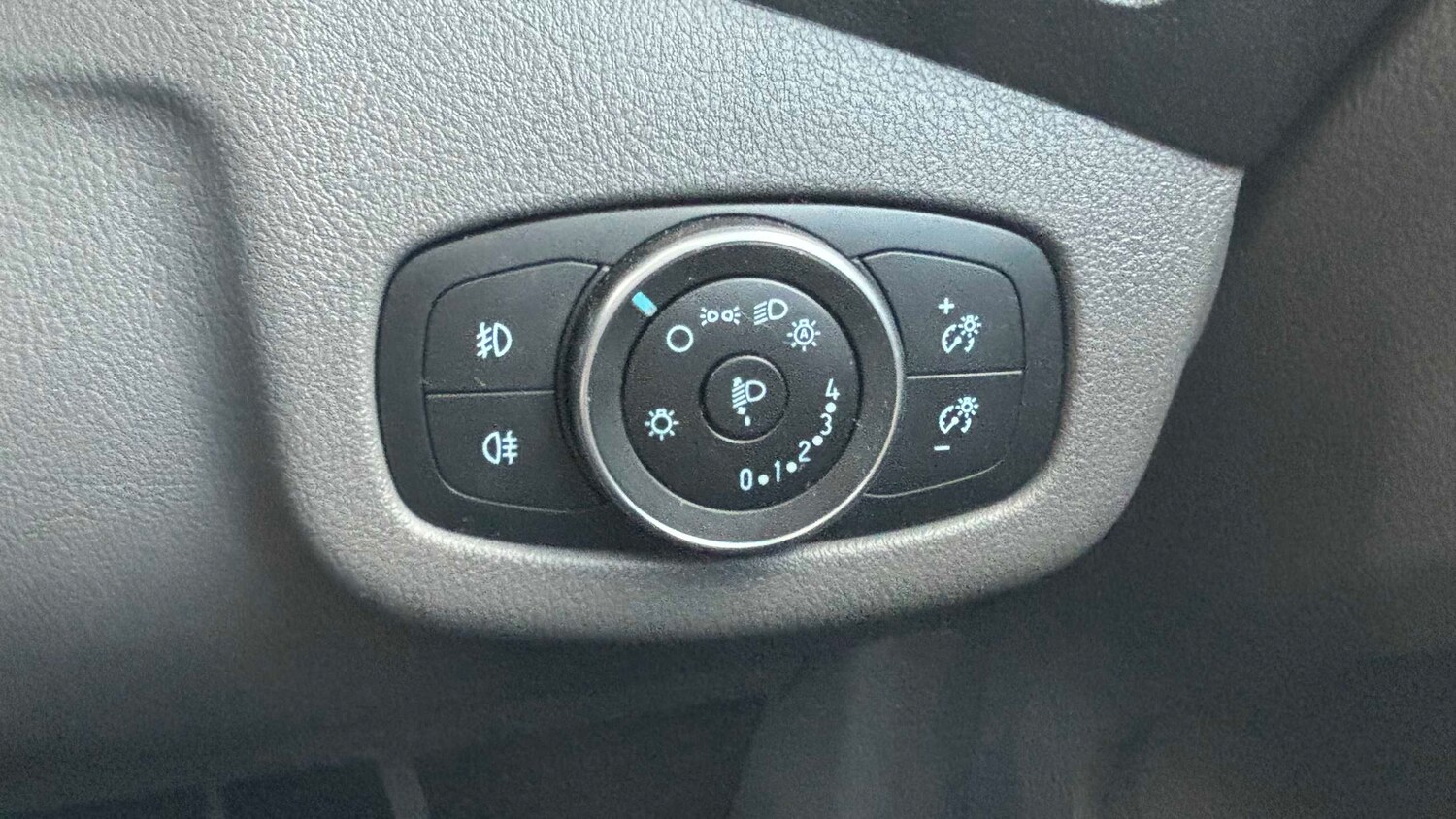 Used Ford Tourneo Connect 2020 for sale - 77859558: Photo 19