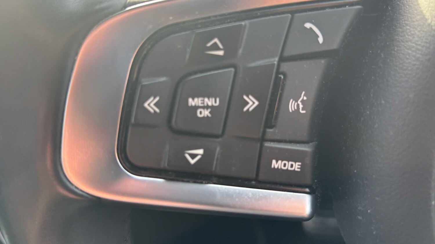 Used Jaguar E-Pace 2019 for sale - 78173446: Photo 17