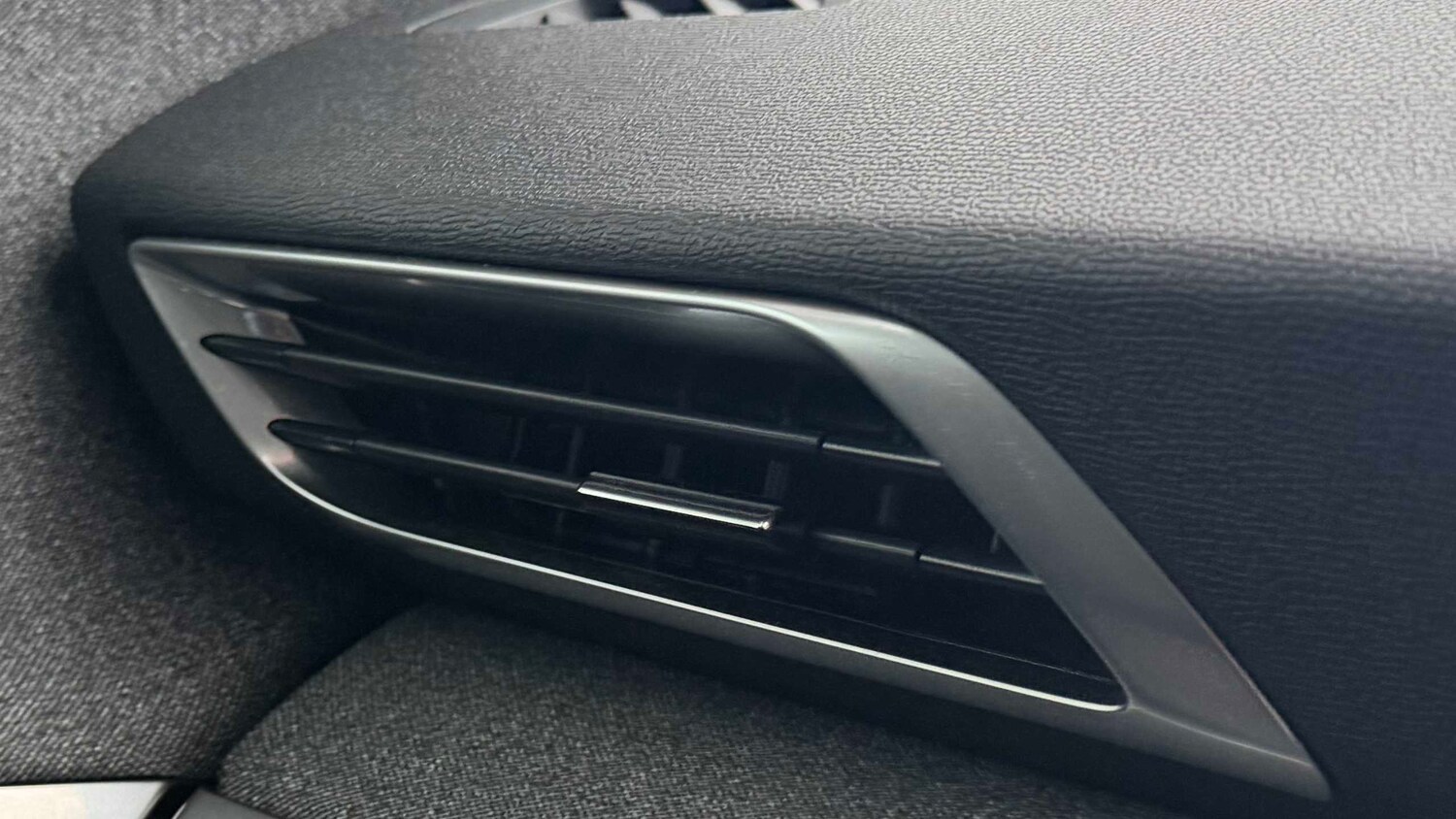 Used Peugeot 5008 for sale - 77862504: Photo 18