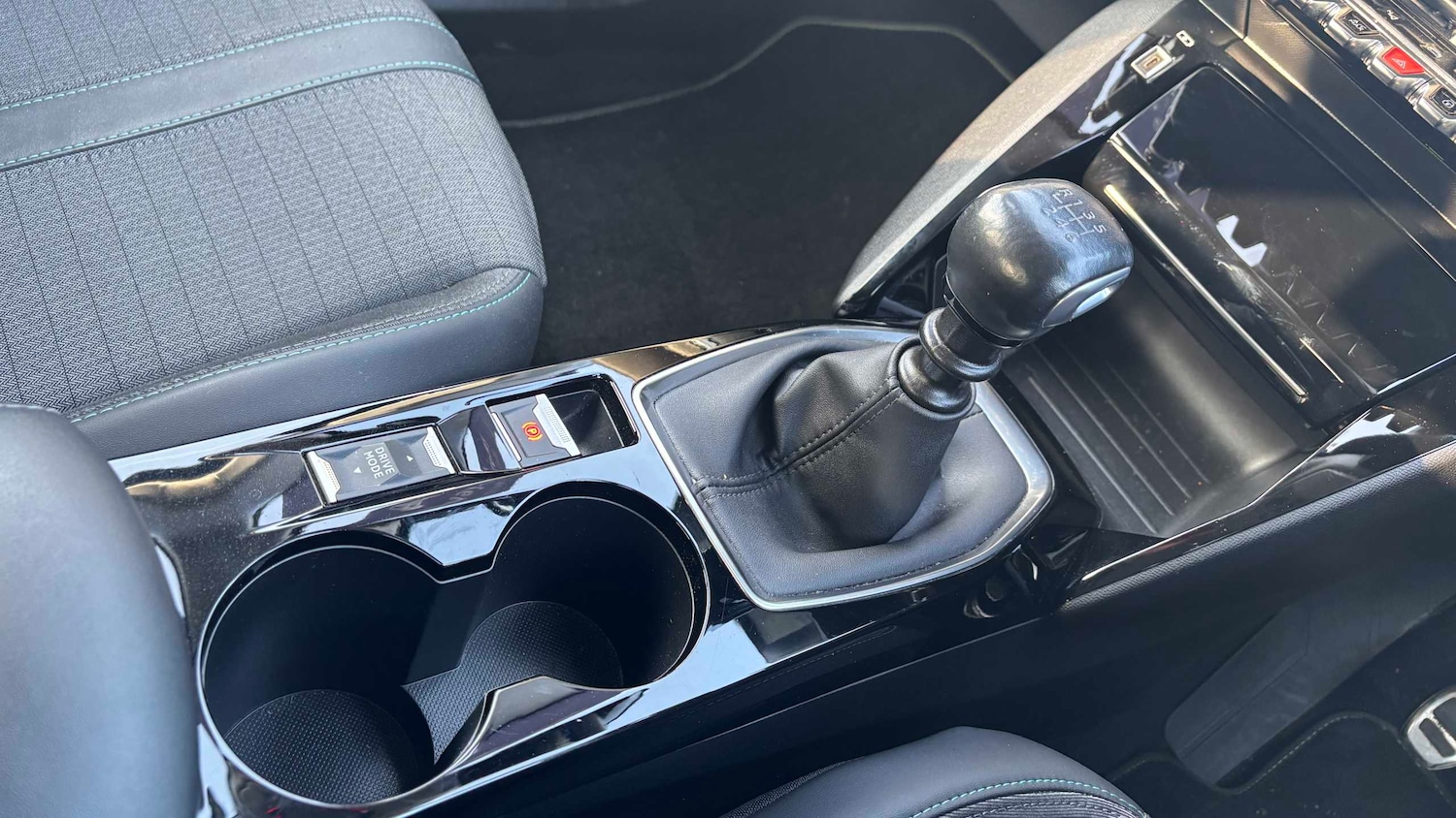 Used Peugeot 2008 2022 for sale - 77857291: Photo 14