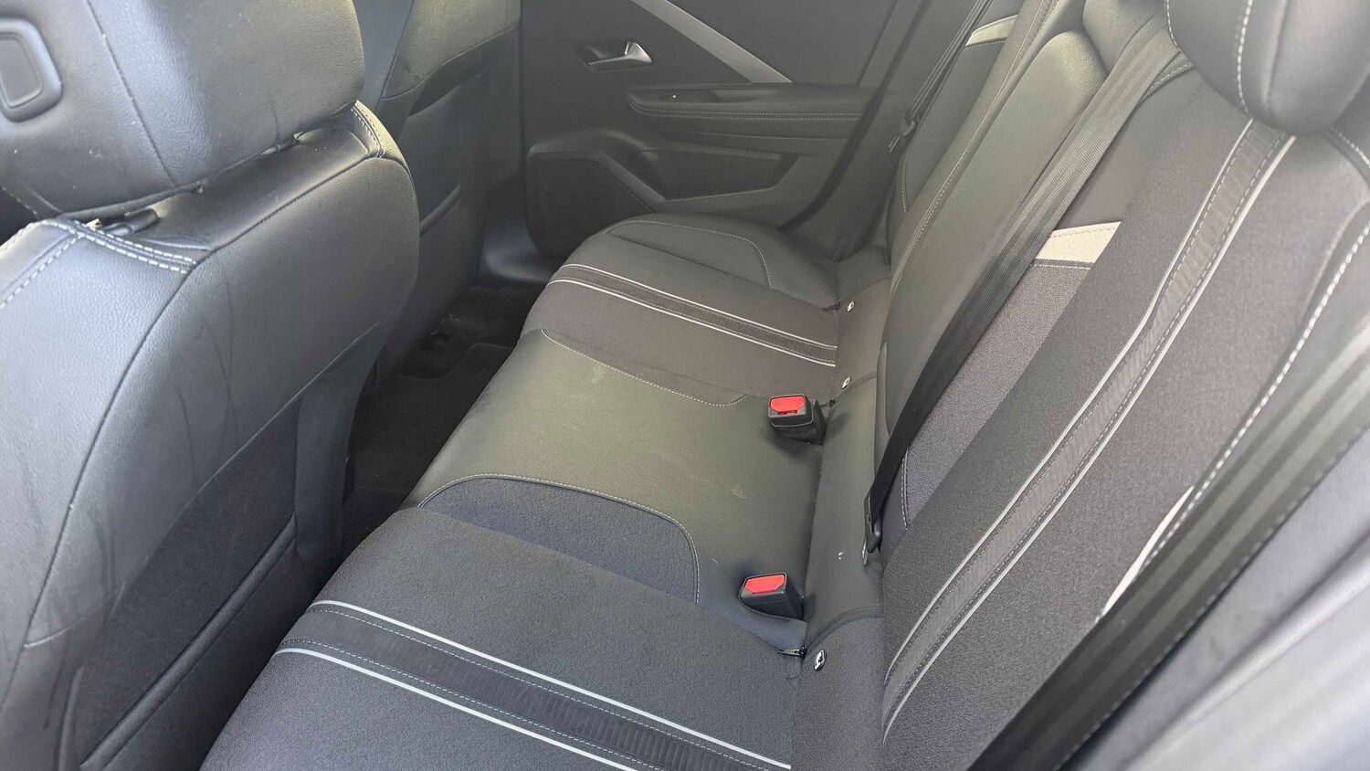 Used Vauxhall Astra for sale - 77860508: Photo 8