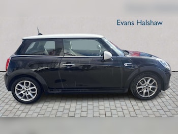 Used MINI Hatch 2018 for sale - 79109423: Photo
