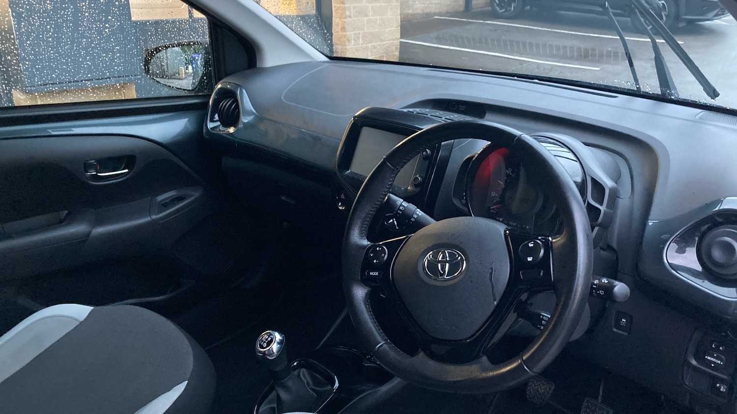 Used Toyota AYGO 2017 for sale - 77779025: Photo 11