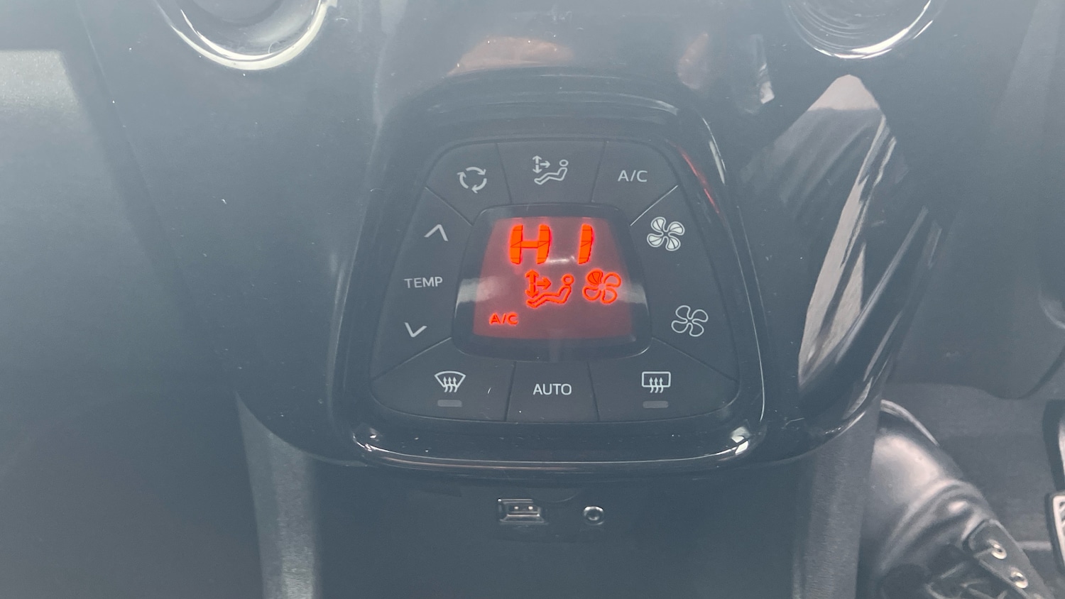 Used Toyota AYGO 2017 for sale - 77779025: Photo 22