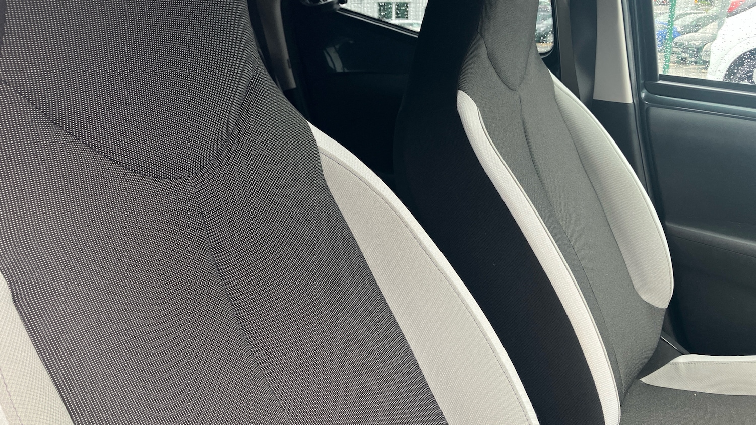 Used Toyota AYGO 2017 for sale - 77779025: Photo 28