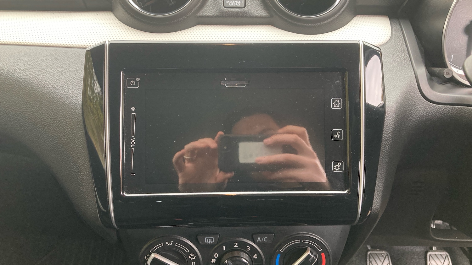 Used Suzuki Swift 2023 for sale - 76554868: Photo 12