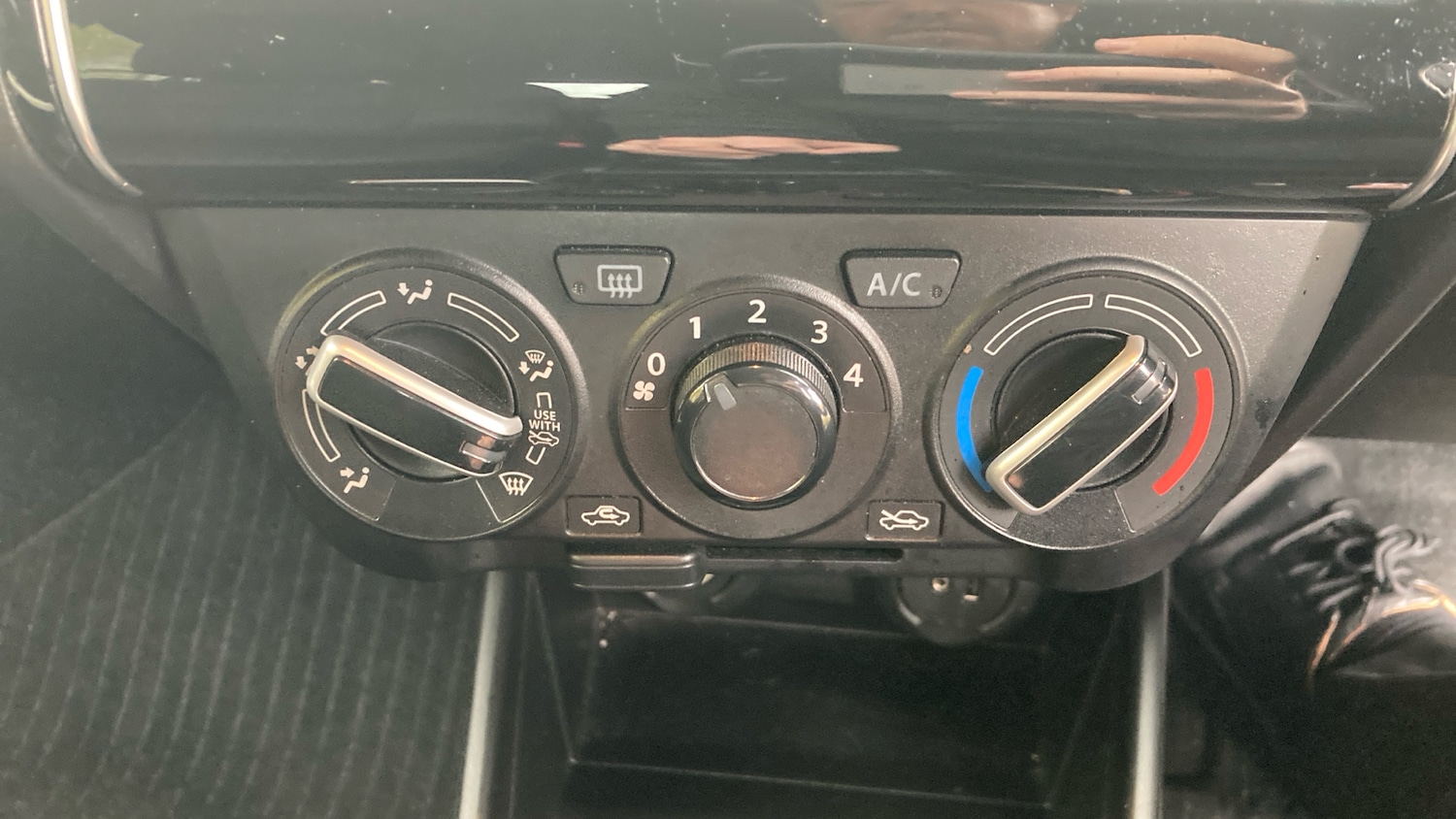 Used Suzuki Swift 2023 for sale - 76554868: Photo 27