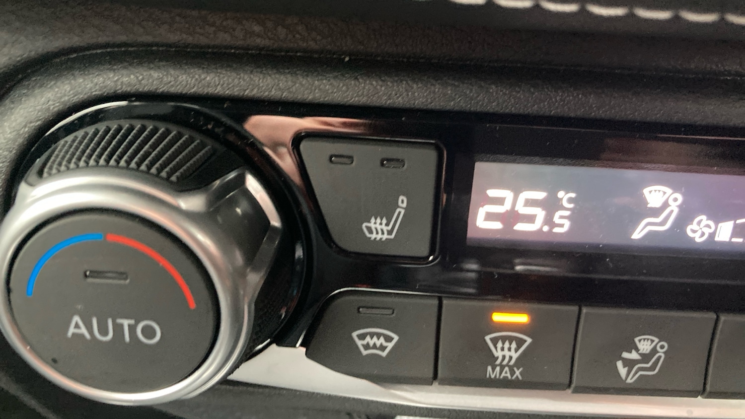 Used Nissan Juke 2024 for sale - 77535805: Photo 32