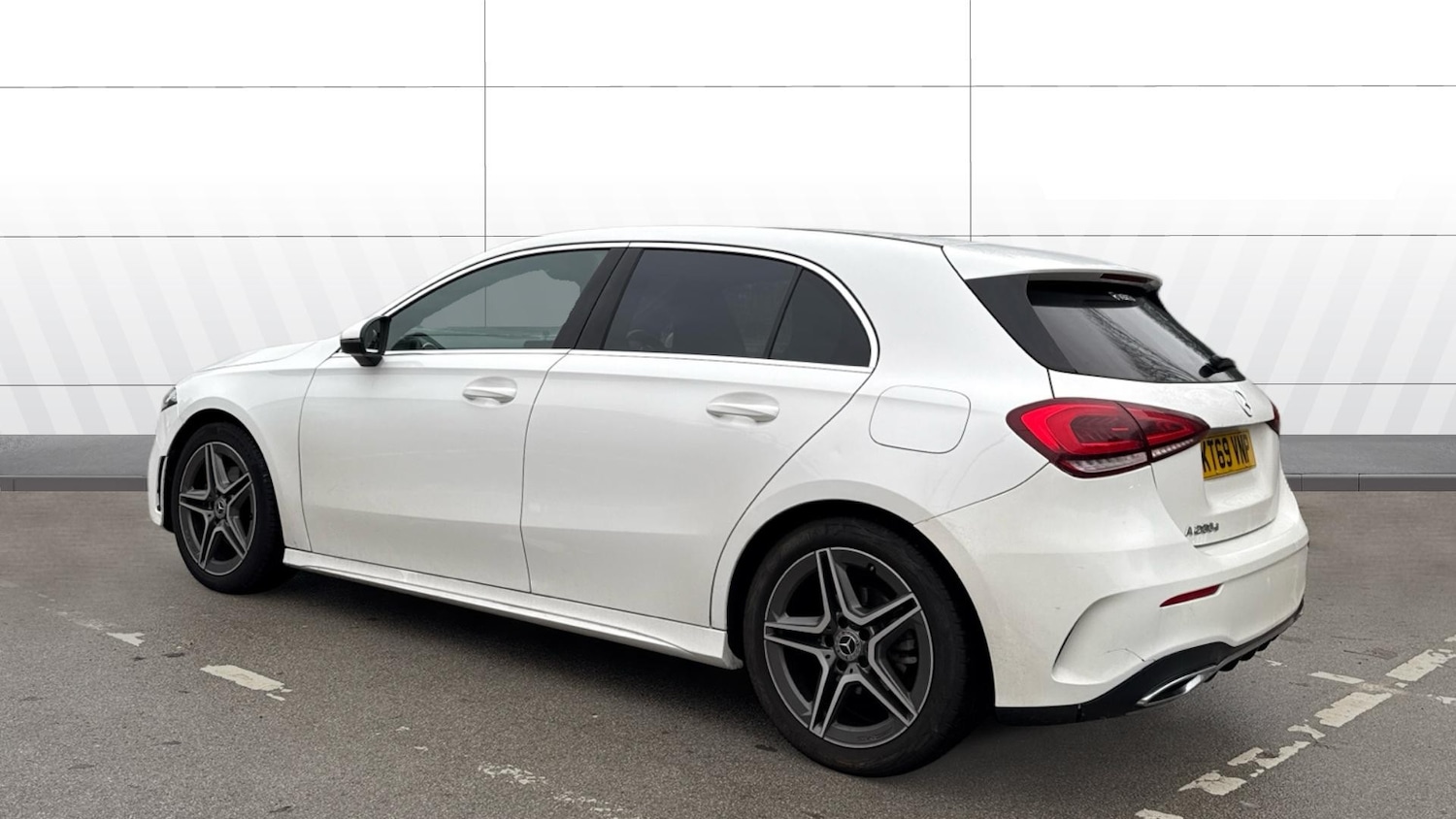 Used Mercedes-Benz A-Class 2020 for sale - 77063830: Photo 2