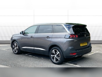 Used Peugeot 5008 2023 for sale - 79458366: Photo