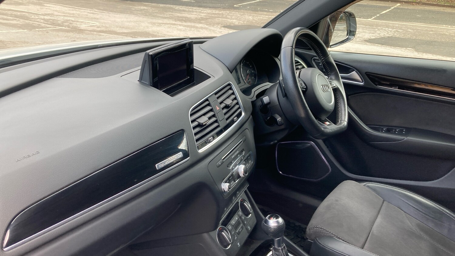 Used Audi Q3 2018 for sale - 77690600: Photo 9