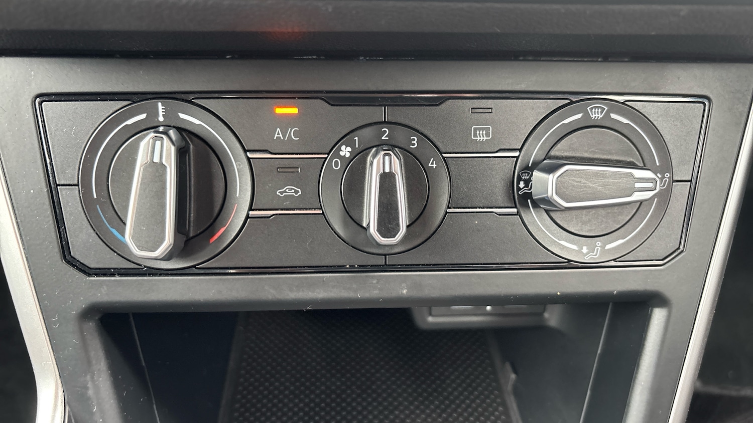 Used Volkswagen Polo 2023 for sale - 77003215: Photo 30