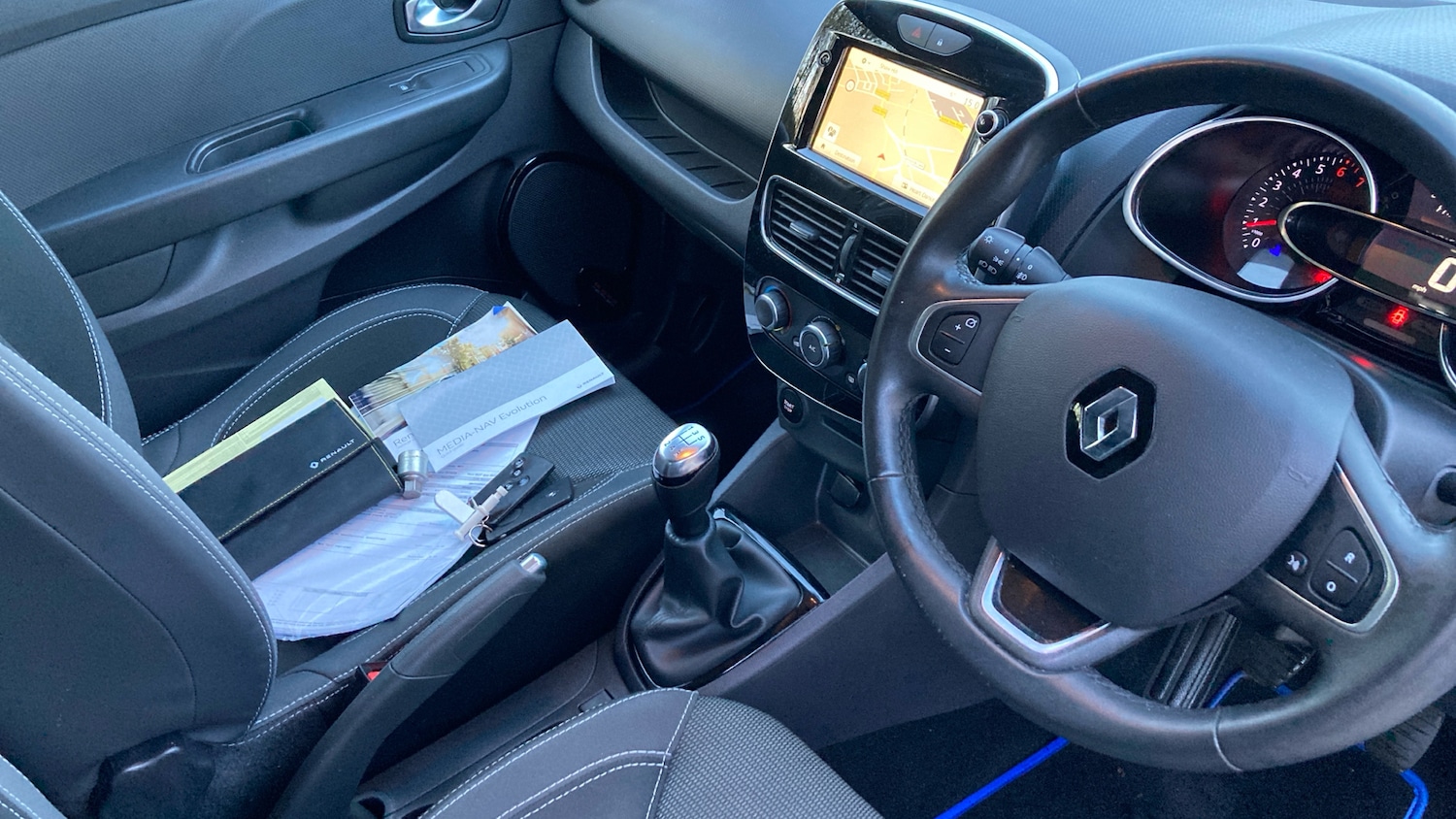 Used Renault Clio 2019 for sale - 76831491: Photo 11