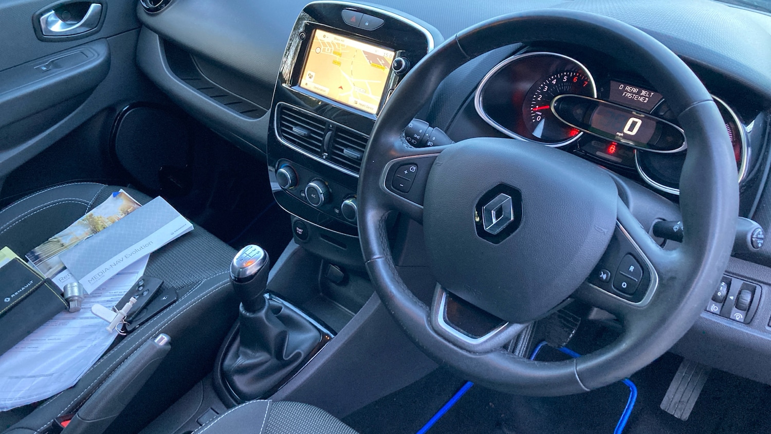 Used Renault Clio 2019 for sale - 76831491: Photo 14