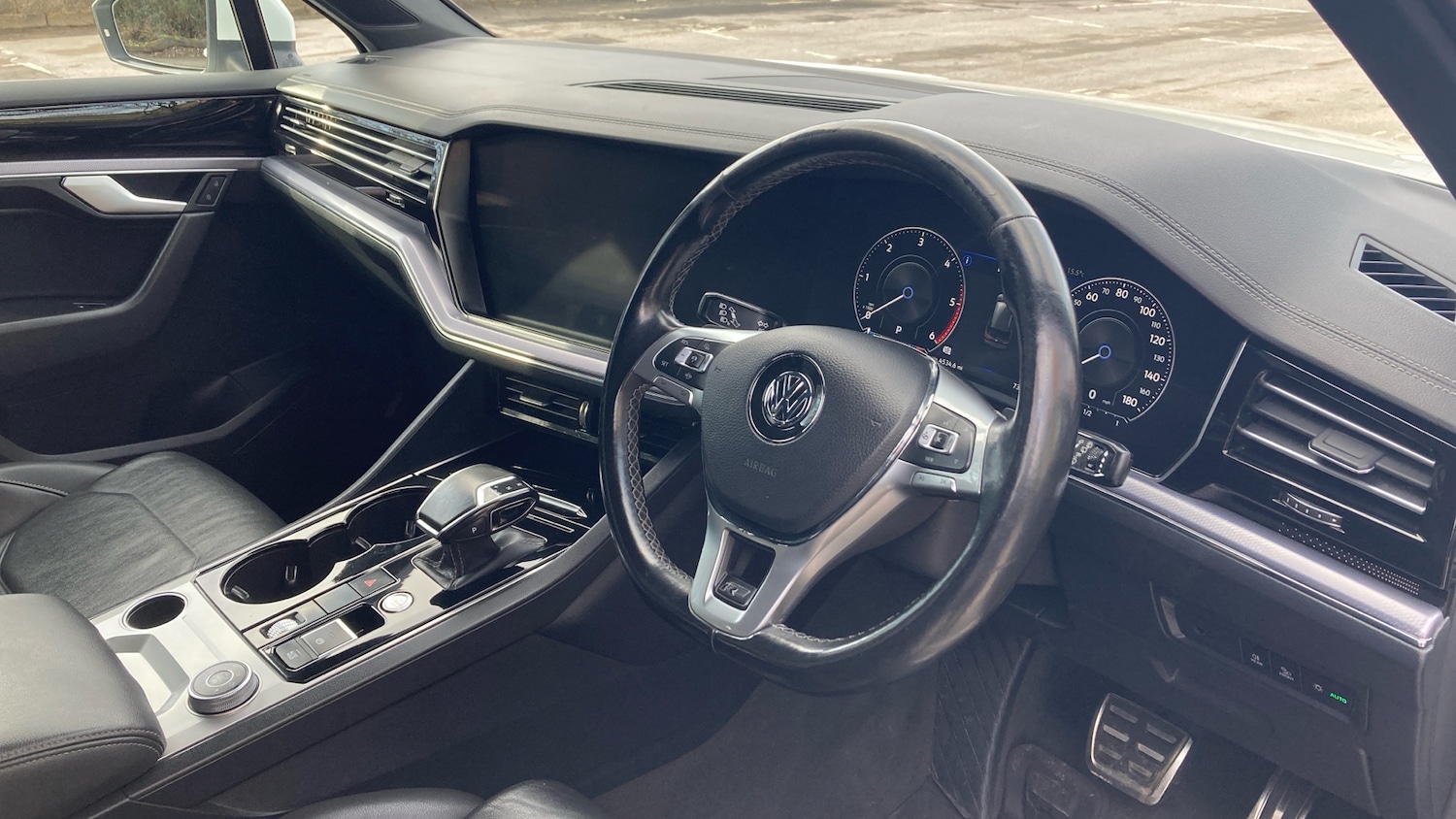 Used Volkswagen Touareg 2019 for sale - 77651014: Photo 11