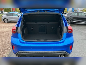 Used Ford Focus 2022 for sale - 76542782: Photo