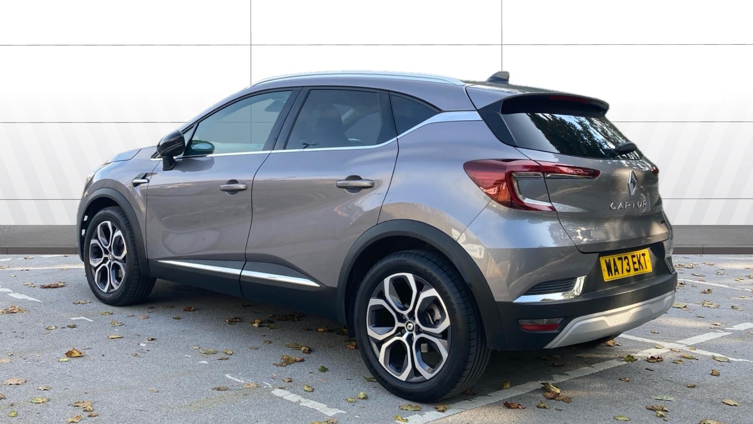 Used Renault Captur 2023 for sale - 76157668: Photo 2