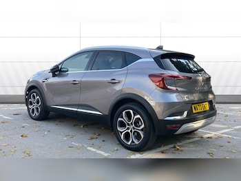 Used Renault Captur 2023 for sale - 76157668: Photo