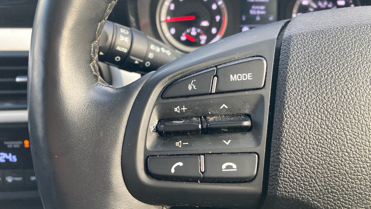 Used Hyundai i10 2022 for sale - 77438130: Photo 22