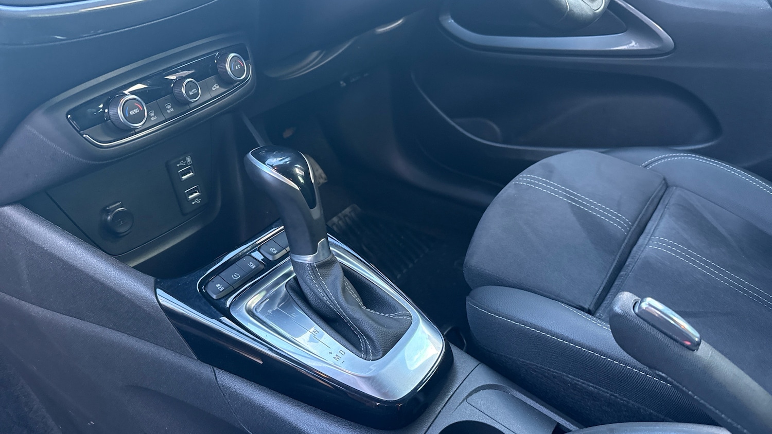 Used Vauxhall Crossland 2022 for sale - 77094012: Photo 13