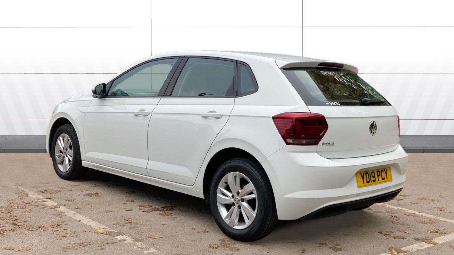 Used Volkswagen Polo 2019 for sale - 76117310: Photo 2