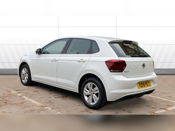 Used Volkswagen Polo 2019 for sale - 76117310: Photo