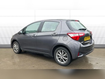Used Toyota Yaris 2017 for sale - 78552773: Photo