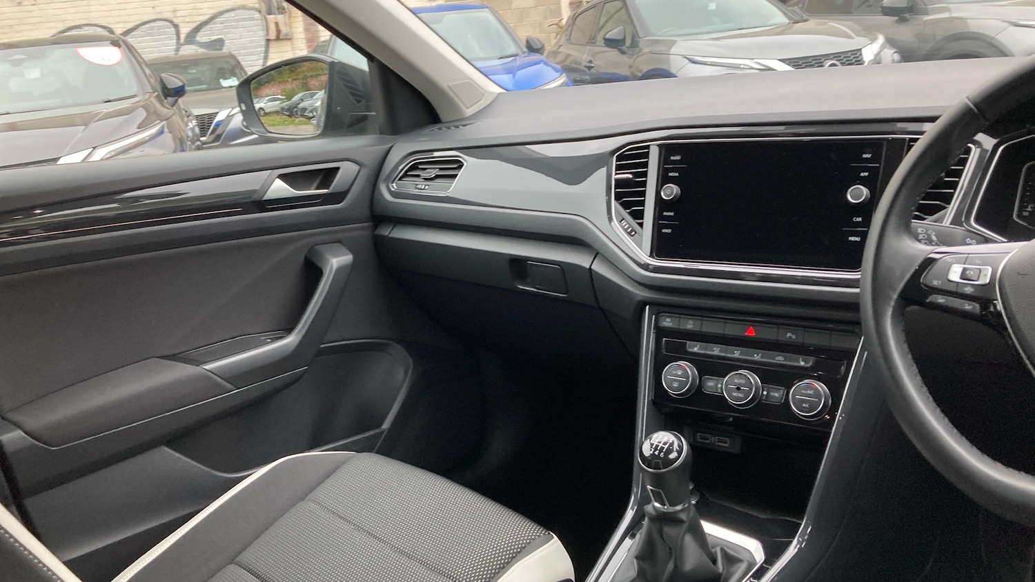 Used Volkswagen T-Roc 2020 for sale - 76263766: Photo 14