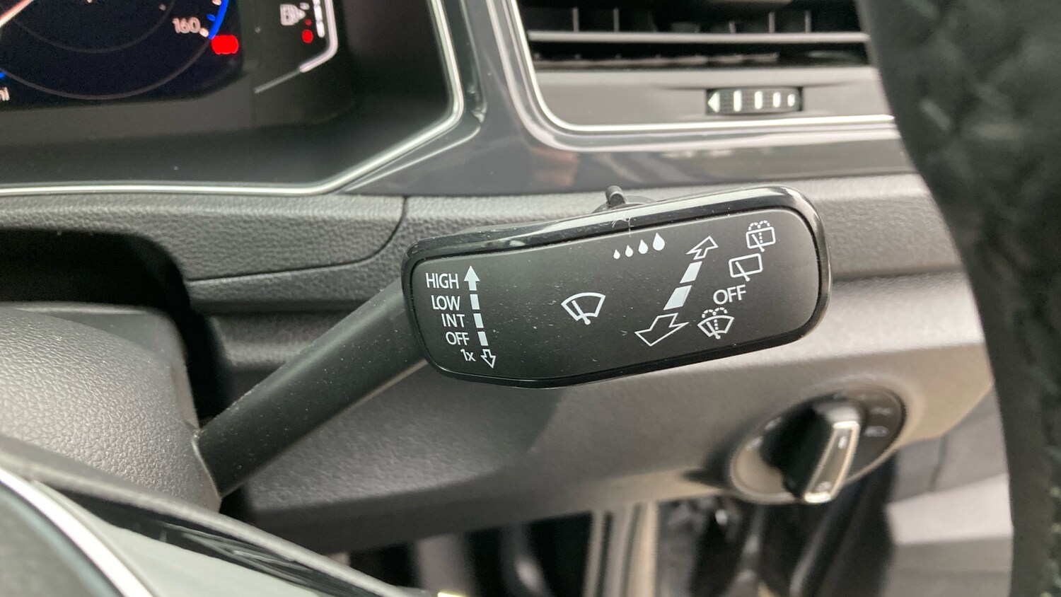 Used Volkswagen T-Roc 2020 for sale - 76263766: Photo 22