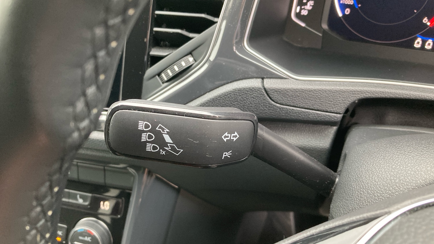 Used Volkswagen T-Roc 2020 for sale - 76263766: Photo 24