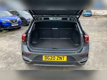 Used Volkswagen T-Roc 2020 for sale - 76263766: Photo