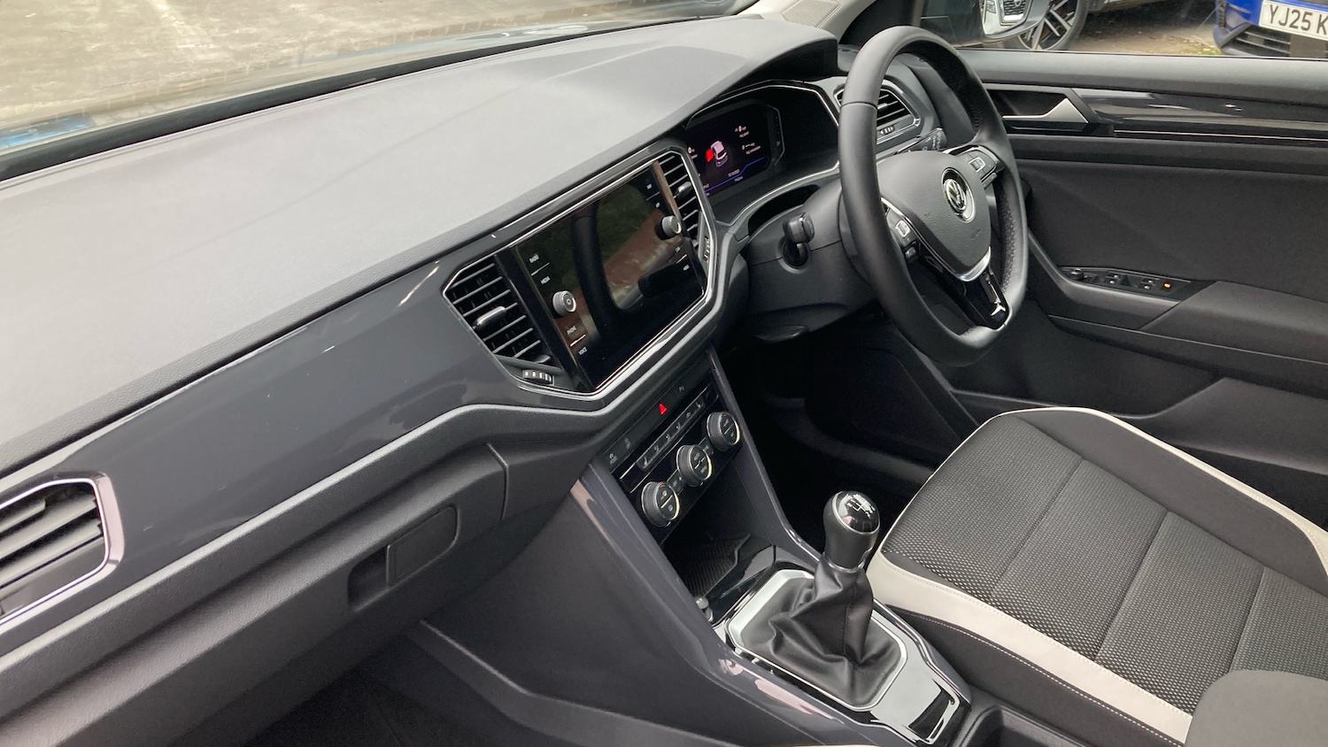 Used Volkswagen T-Roc 2020 for sale - 76263766: Photo 9