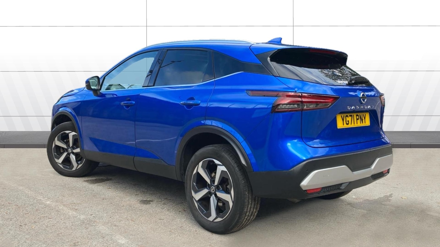 Used Nissan Qashqai 2021 for sale - 76102804: Photo 2