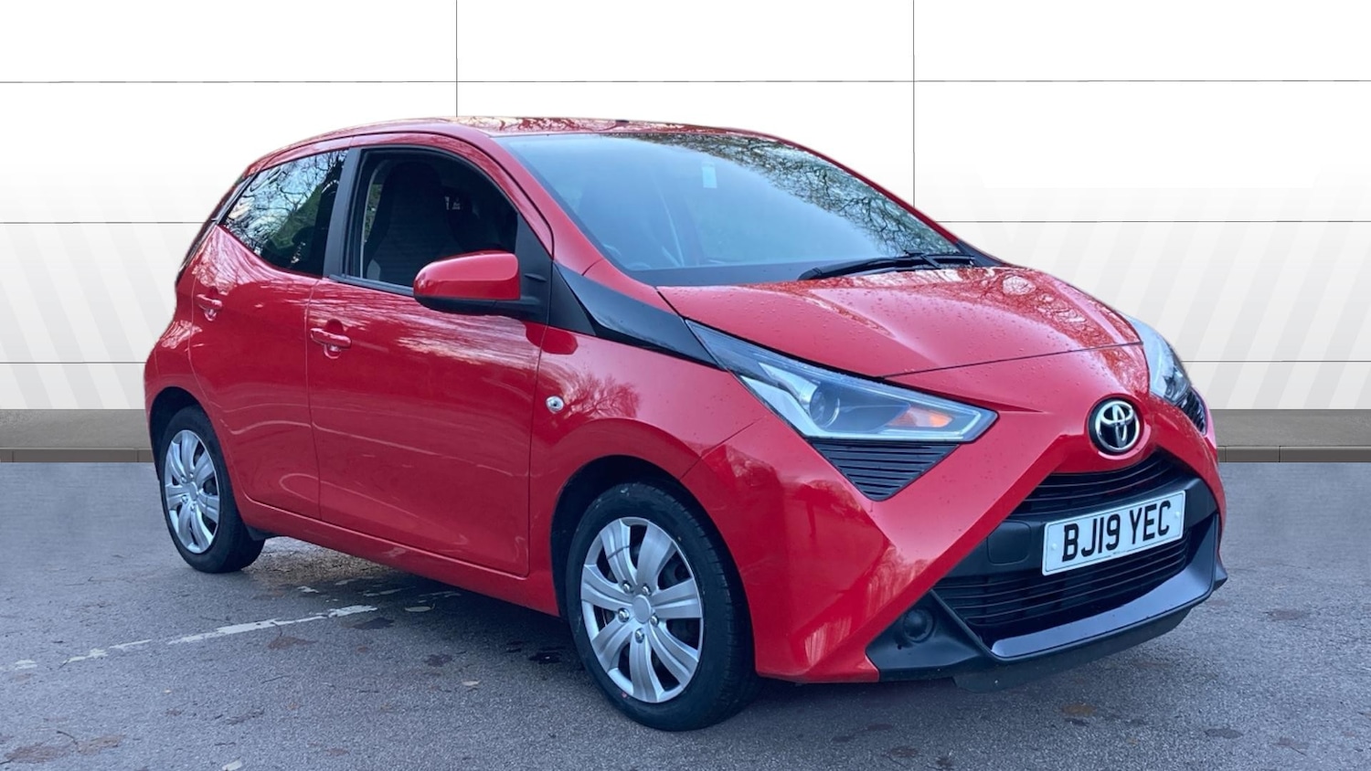 Used Toyota AYGO 2019 for sale - 76830488: Photo 1