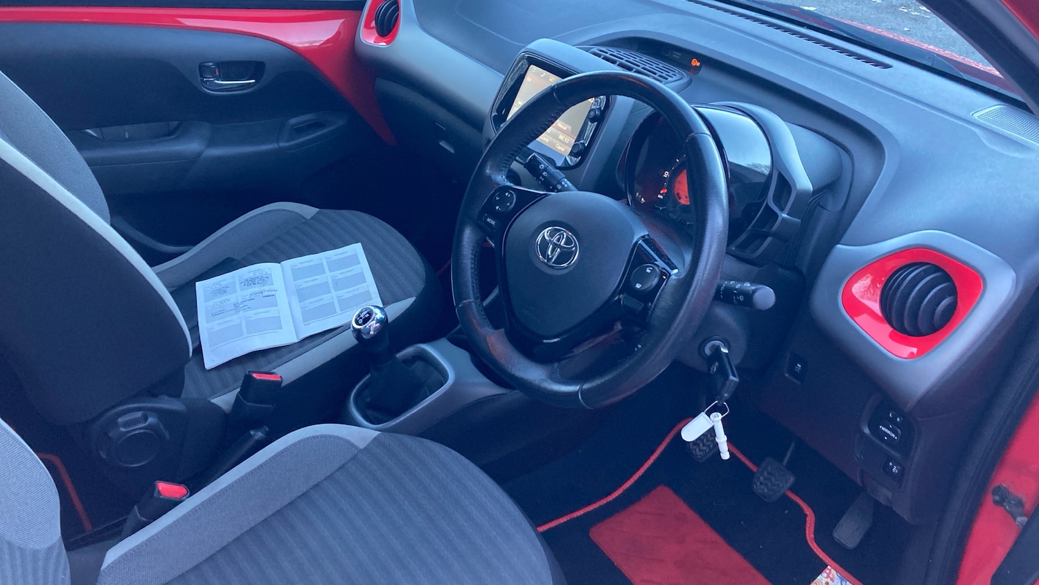 Used Toyota AYGO 2019 for sale - 76830488: Photo 11