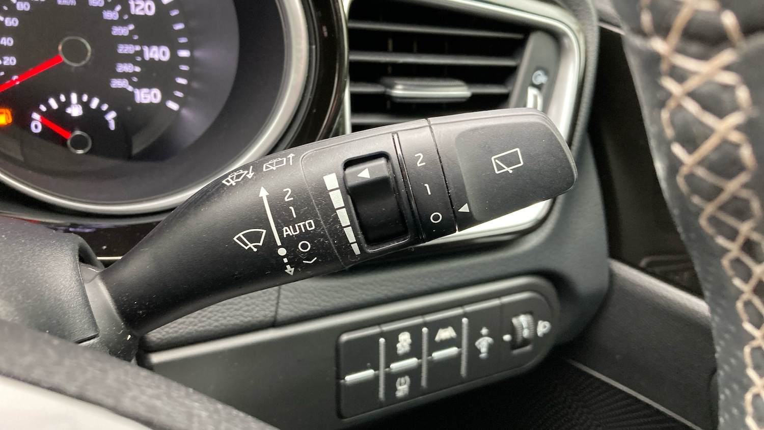 Used Kia XCeed 2024 for sale - 76117308: Photo 22