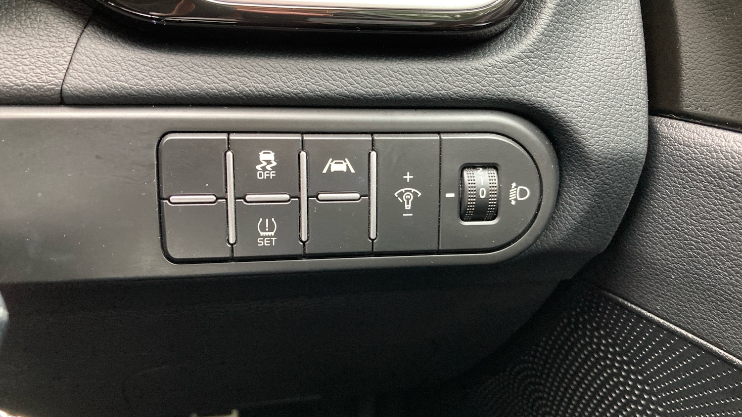 Used Kia XCeed 2024 for sale - 76117308: Photo 27