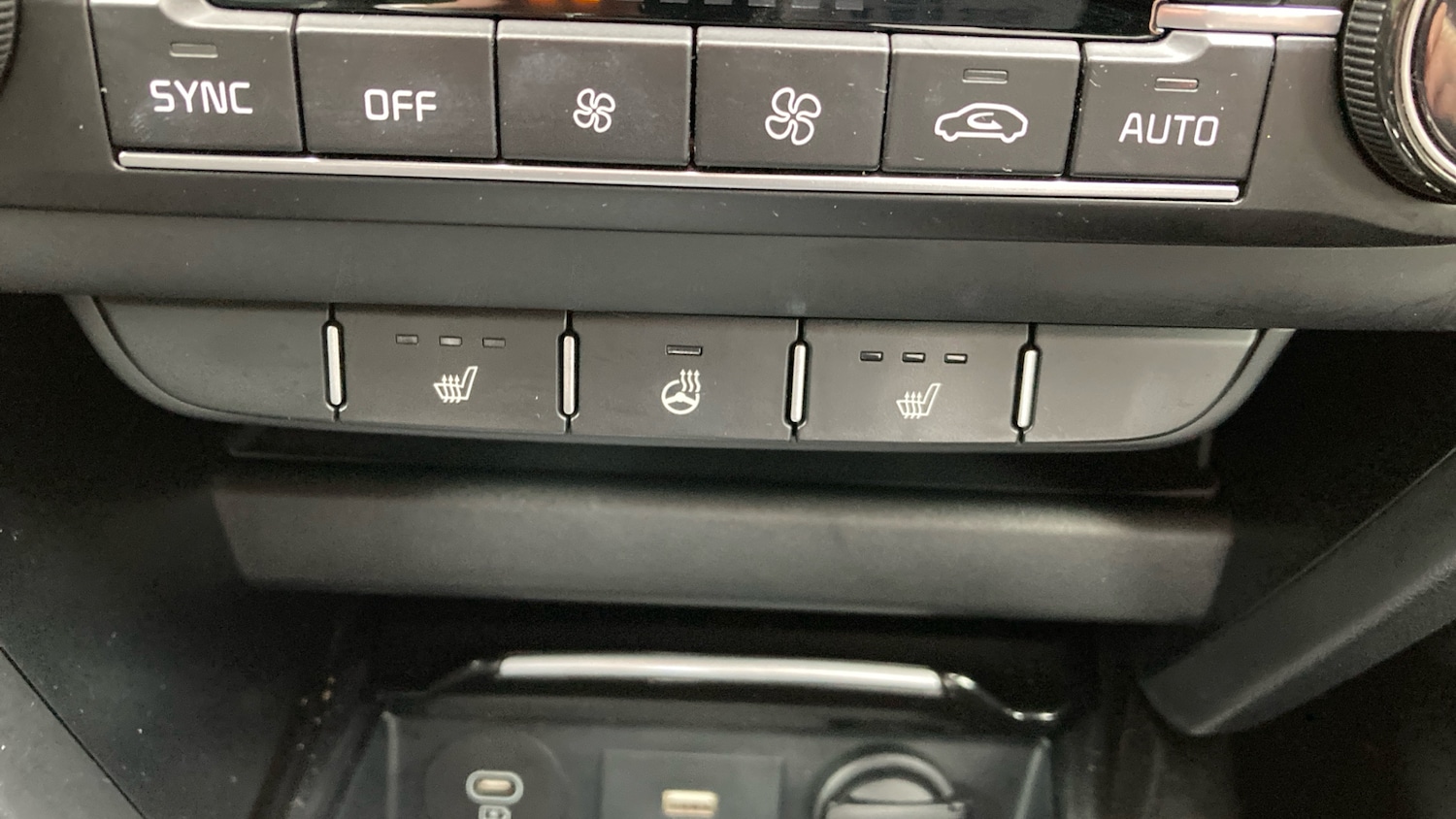 Used Kia XCeed 2024 for sale - 76117308: Photo 31