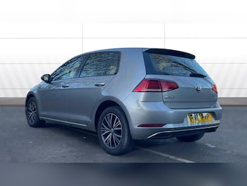 Used Volkswagen Golf 2017 for sale - 77915868: Photo