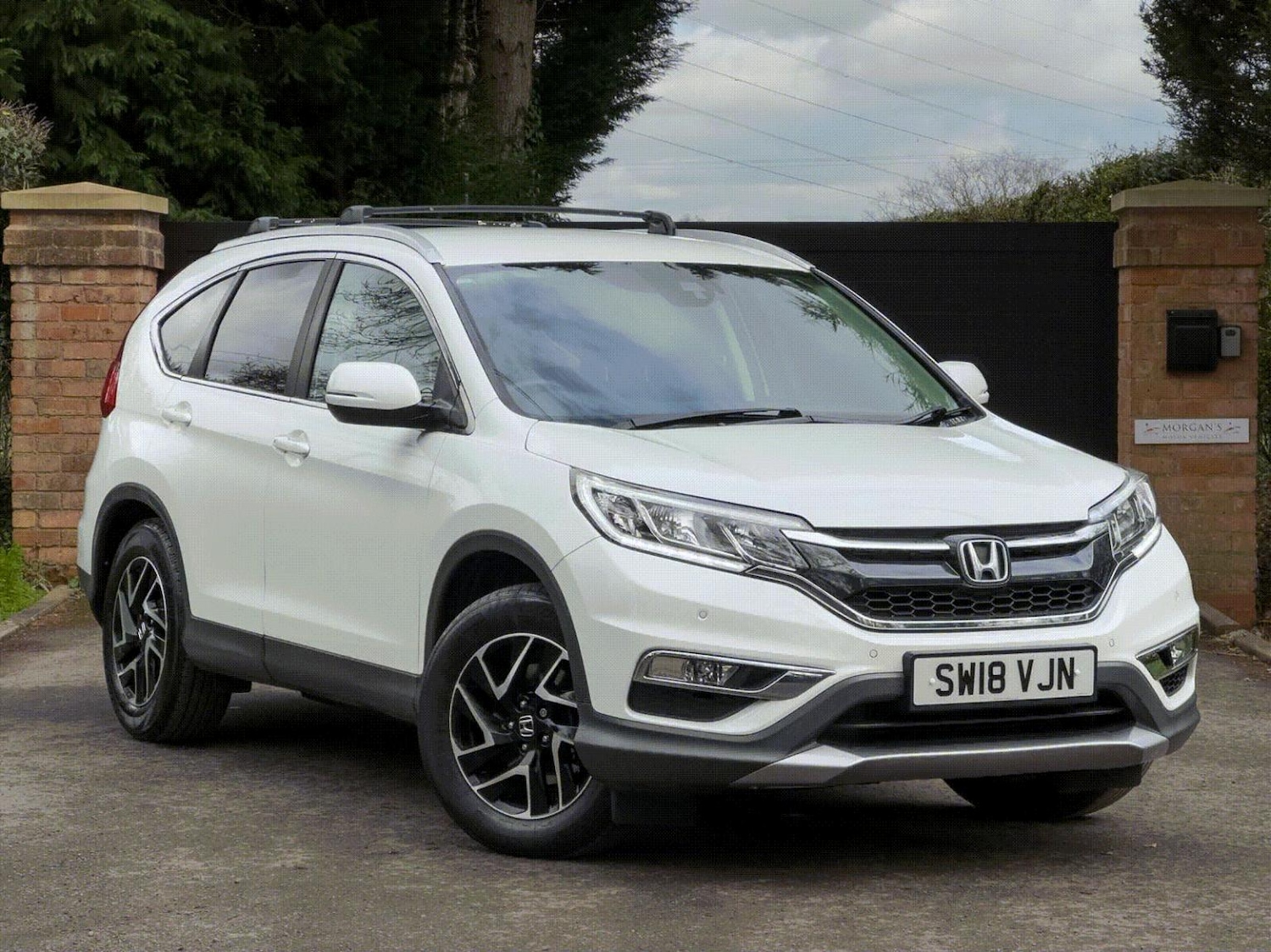 Used Honda CR-V 2018 for sale - 78025799: Photo 2